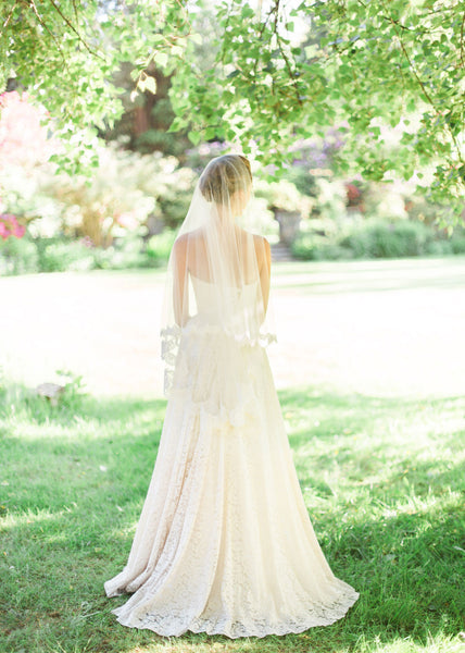 Amara Fingertip Lace Veil