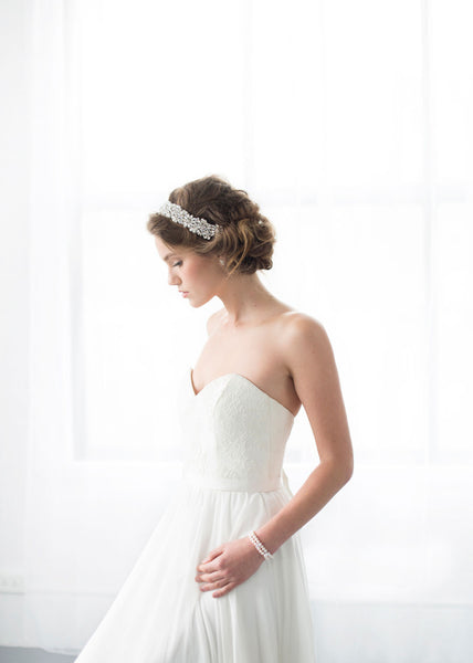 Jenny Packham ananti headband on model