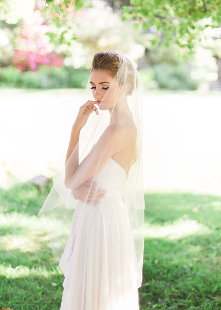 Delphine Circular Fingertip Veil