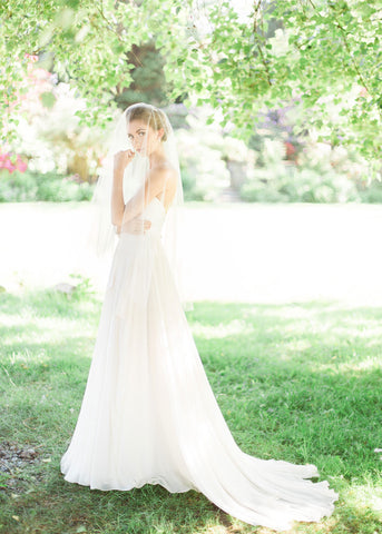 Delphine Circular Fingertip Veil
