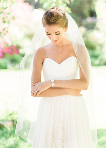 Lily Single Layer Fingertip Veil
