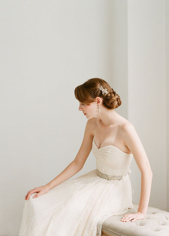 Primrose Hairpin (Antique Gold)